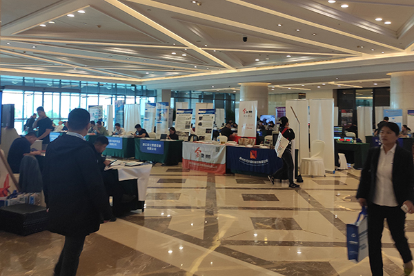 廠家展示自家優質產品 /cxyq/20241016112830-Fns8n8NvslqVn7OyQ5er5_q5AGRy.jpg